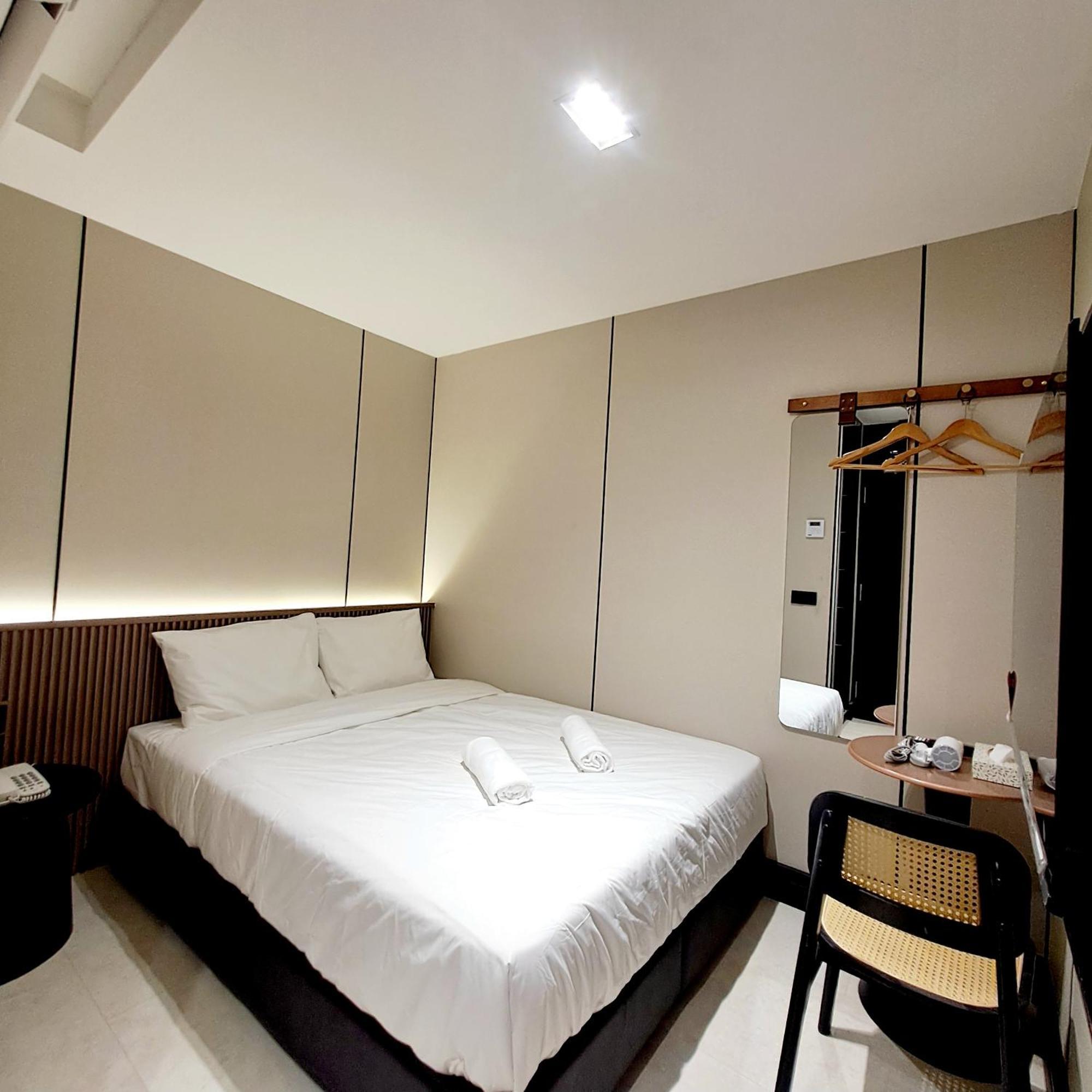 Urban Inn, Salak Tinggi Sepang Exterior foto